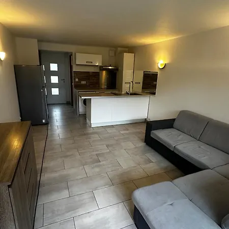 Duplex 5 Min De La Mer, Piscine Apartment *